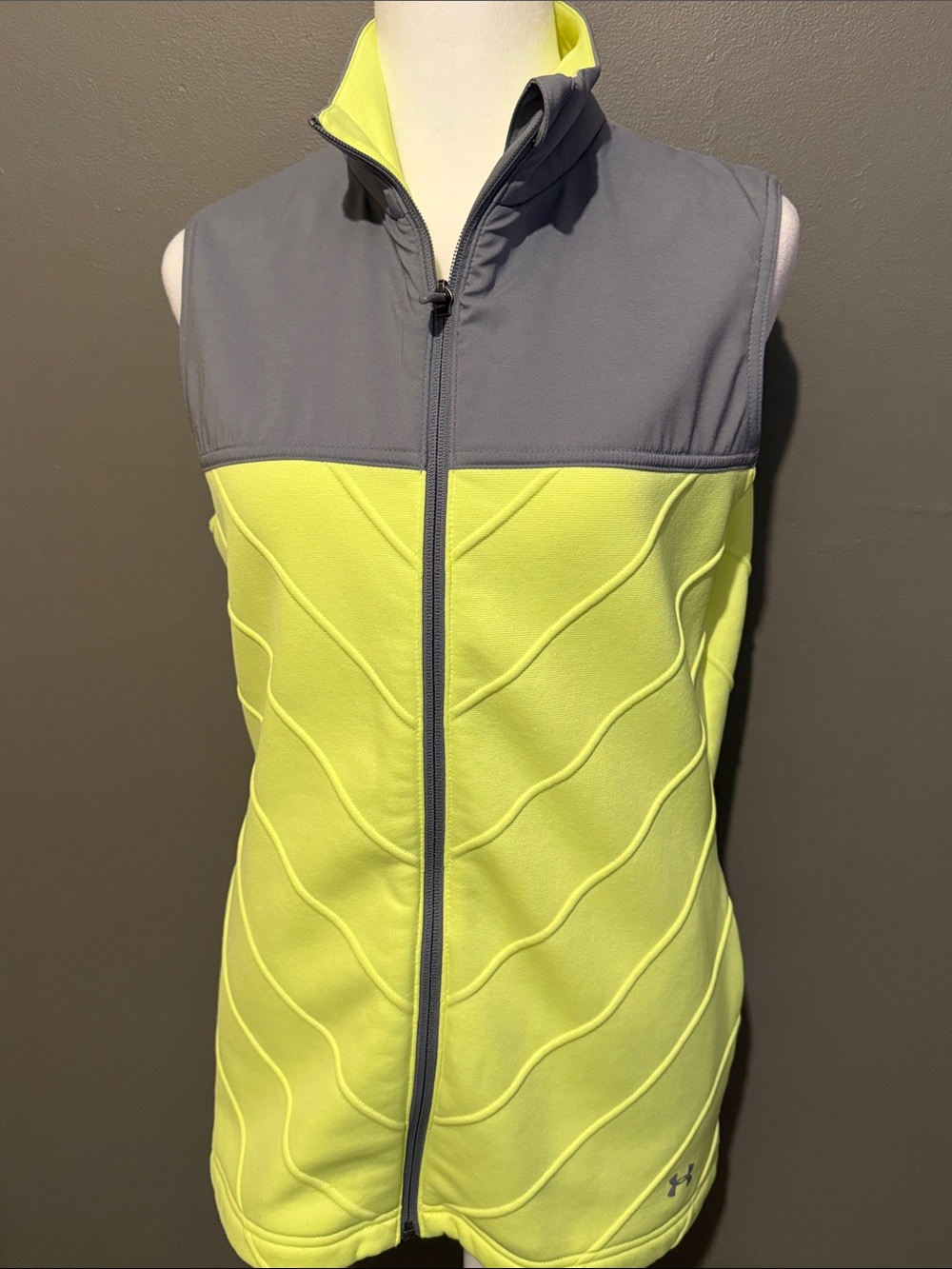 Under Armour Neon Yellow and Gray Zip Front Vest. Size Large. Great for jogging.